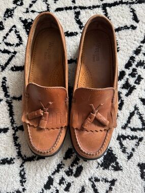 G.H. Bass Weejuns vintage loafers 8.5 WIDE